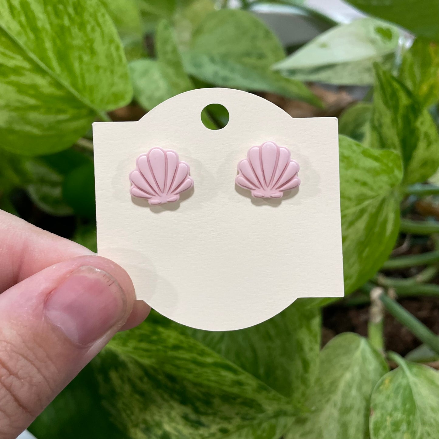 Fan Shell Stud