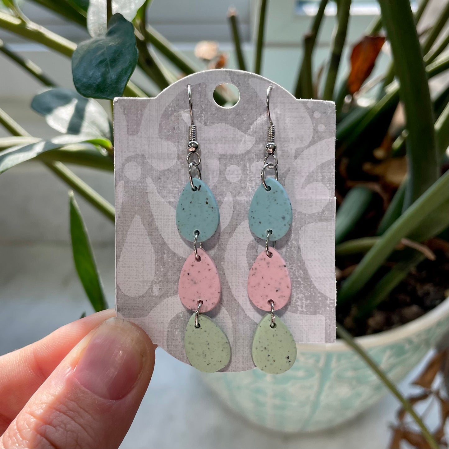 Egg Dangles
