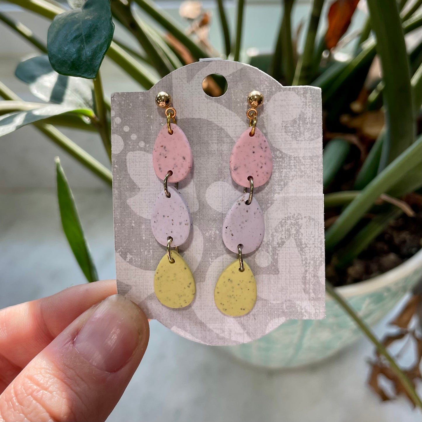 Egg Dangles