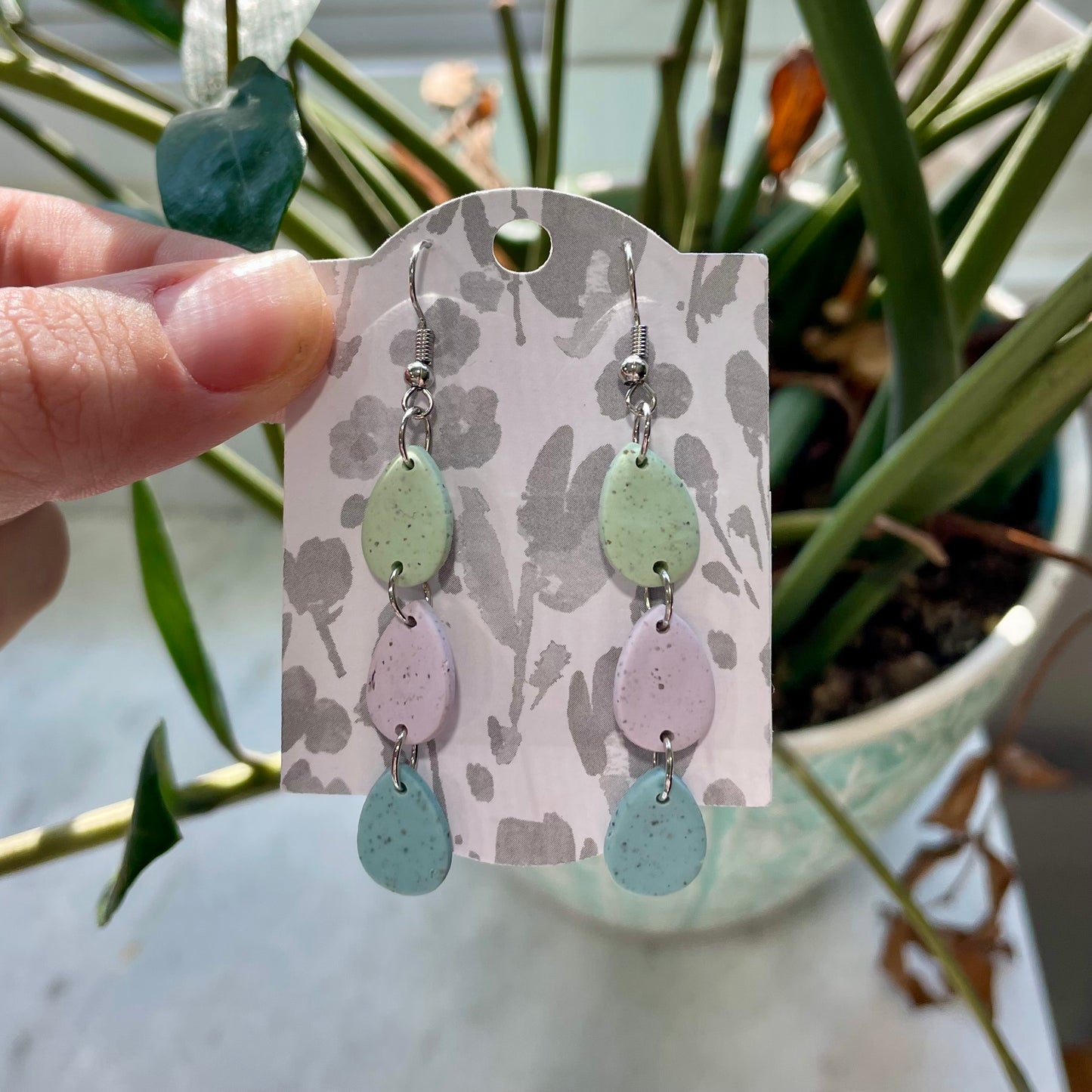 Egg Dangles