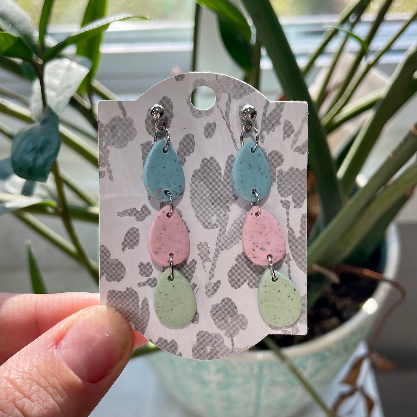 Egg Dangles