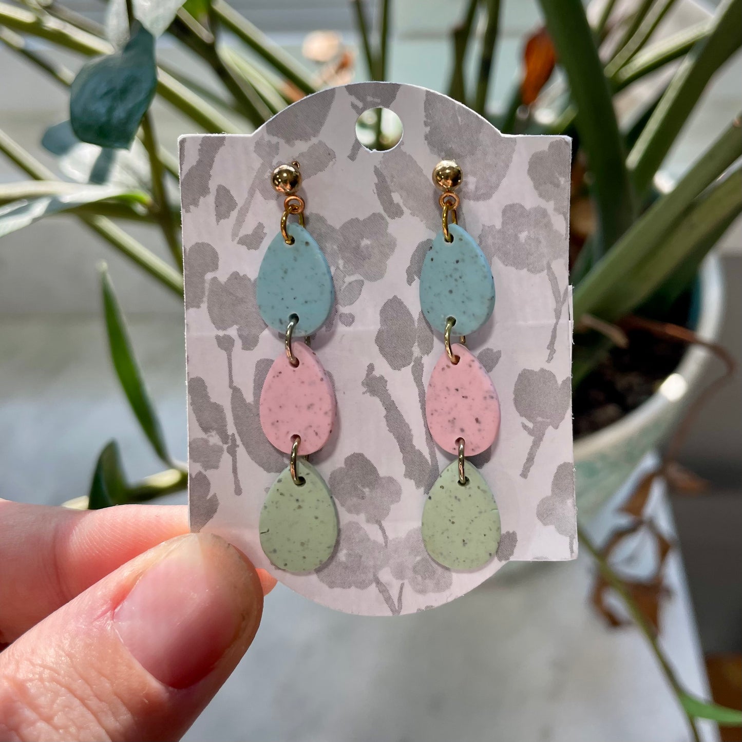 Egg Dangles