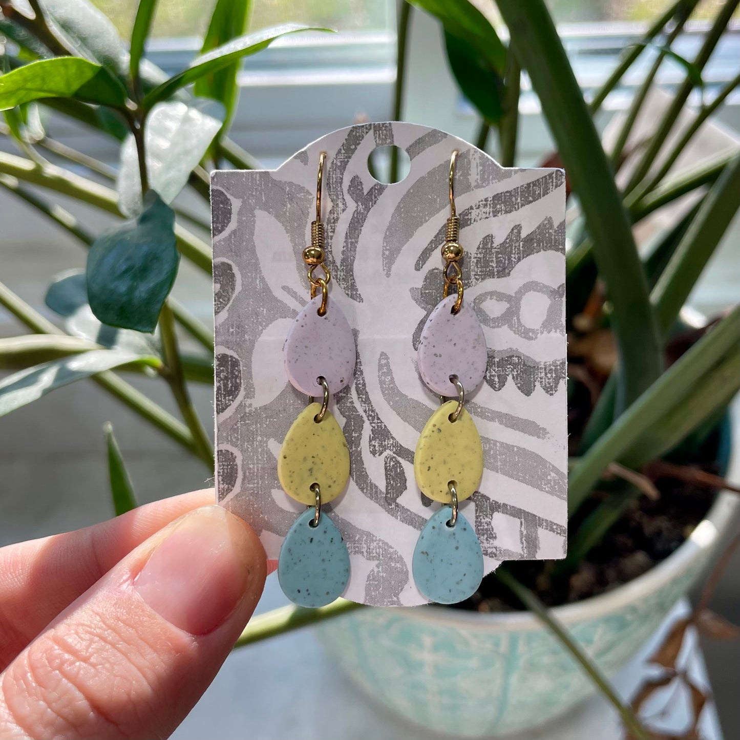 Egg Dangles