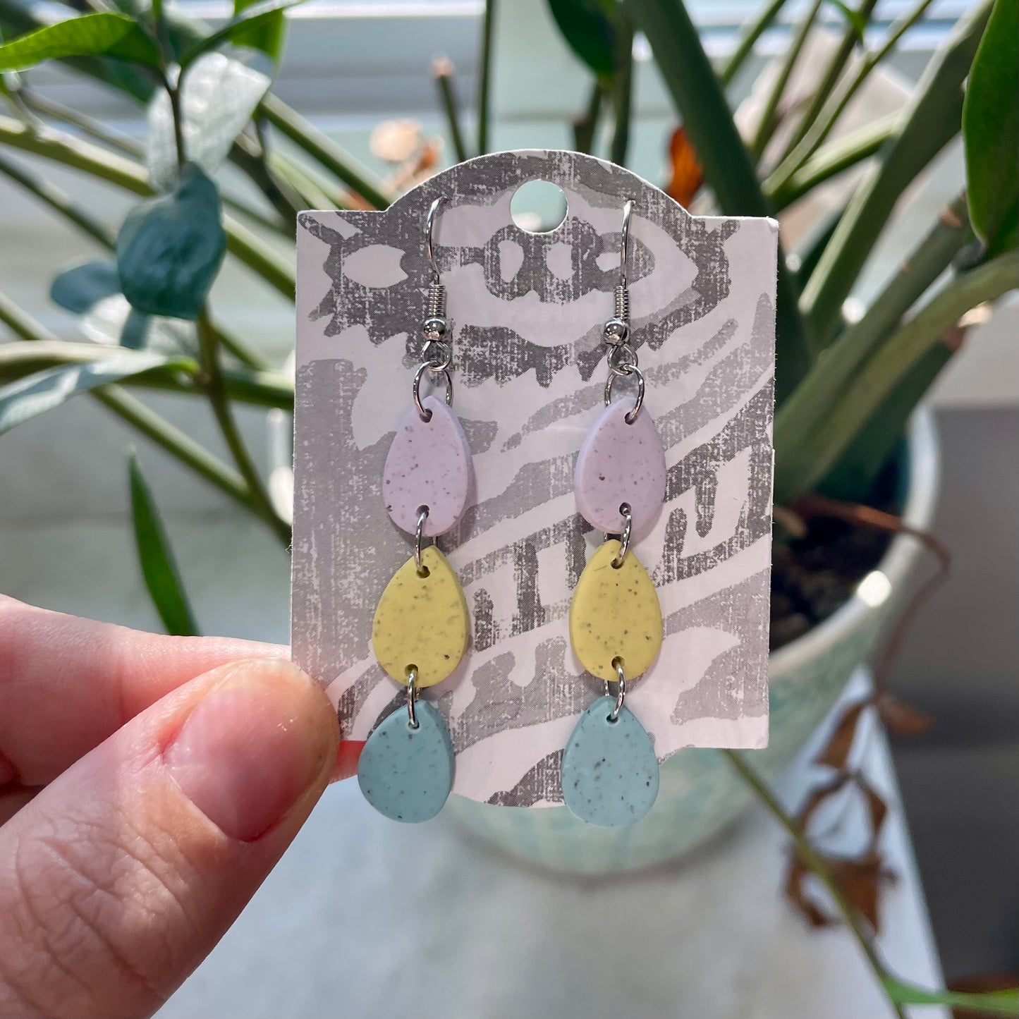 Egg Dangles