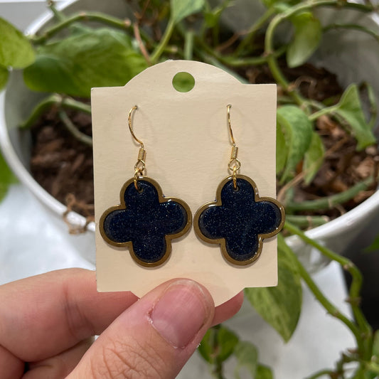 Sparkly Clovers