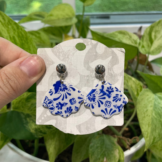 Blue China Shelly