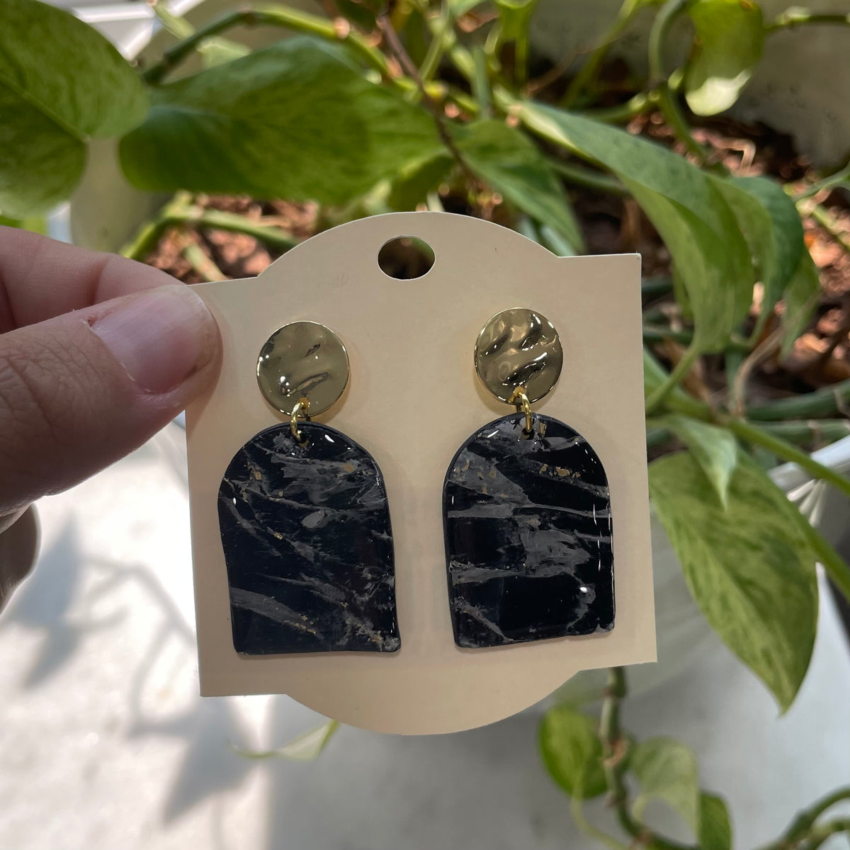 Black Marble Naomi
